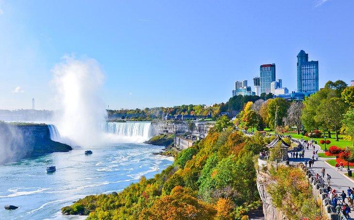 Cataratas del Niágara en otoño