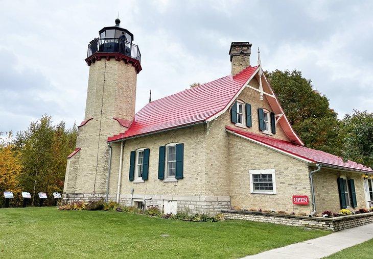 Phare de McGulpin Point