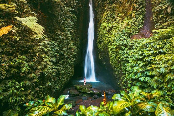 Chute d'eau Leke Leke à Bali, Indonésie