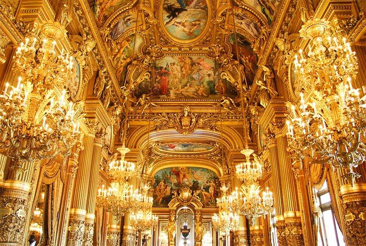 Innenansicht des Palais Garnier Opernhauses