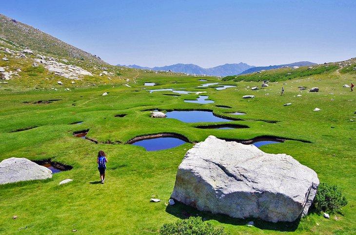 Senderismo en el sendero GR20 de Córcega