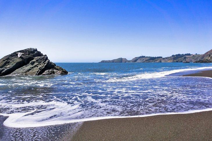 Plage des Sables Noirs, Californie
