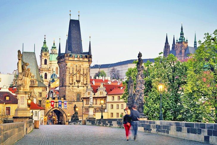 Vue de la tour du pont de la Petite serrure à Prague