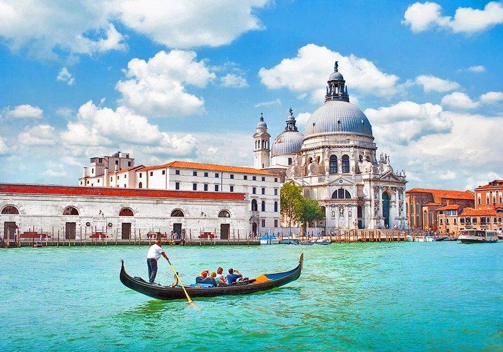 Le Grand Canal avec la Basilique de Santa Maria della Salute