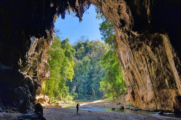 Grotte de Tham Lot