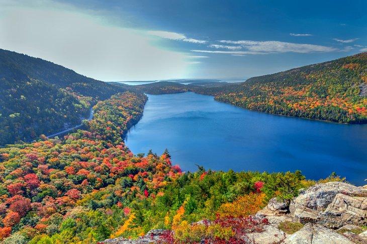 Herbstfarben im Nationalpark Acadia