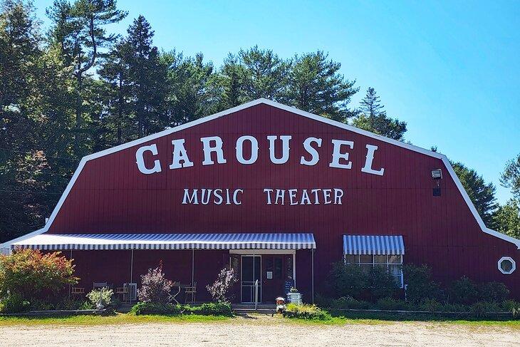 Carousel Musik Theater