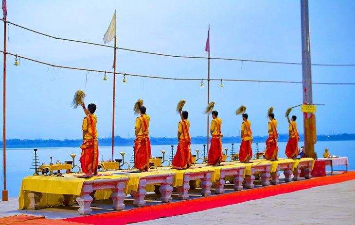 Ganga Aarti à Assi Ghat