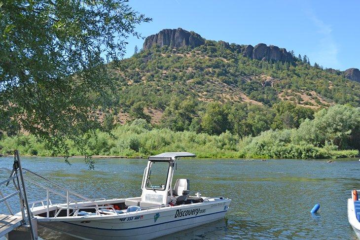 Aventuras en barco a motor en Rogue