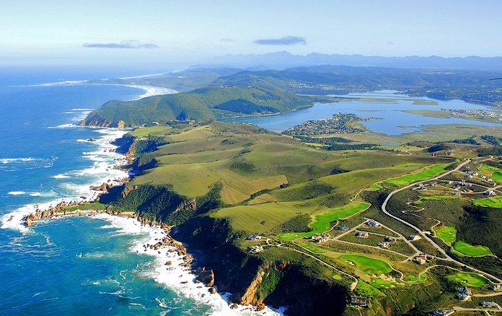 Cabezas de Knysna y el Bosque de Knysna