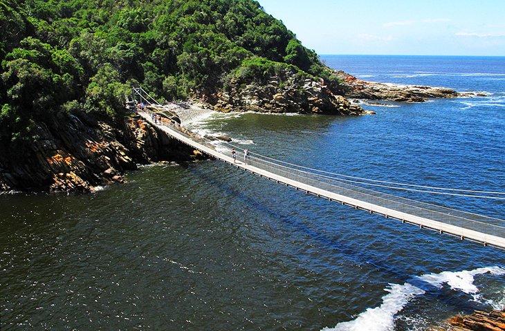 Puente Colgante del Río Storms