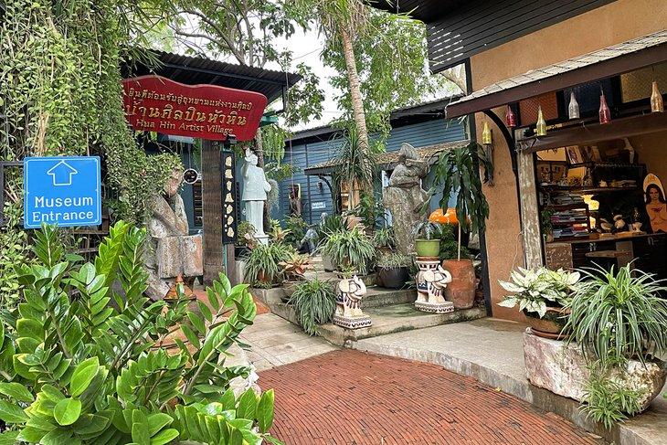 Entrada a la Aldea de Artistas de Hua Hin