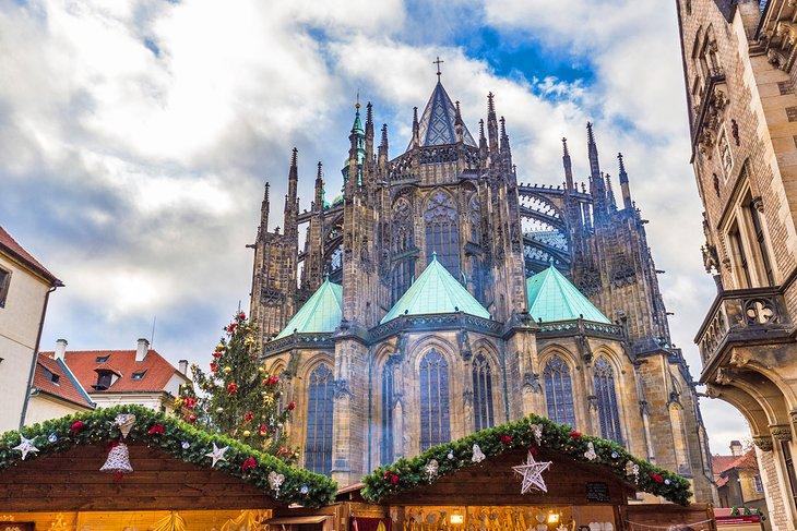 Mercado navideño en el complejo del Castillo de Praga