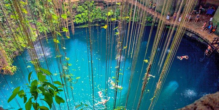Ik-Kil Cenote in der Nähe von Chichen Itza