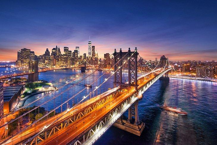 Coucher de soleil sur le pont de Brooklyn et Manhattan