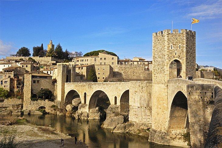 Pueblos medievales cerca de Besalú