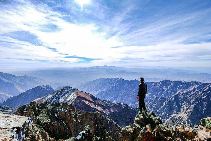 Vistas desde la cumbre del Jebel Toubkal
