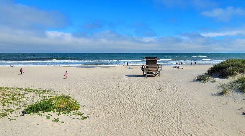 Una estación de salvavidas en la playa de Ocracoke