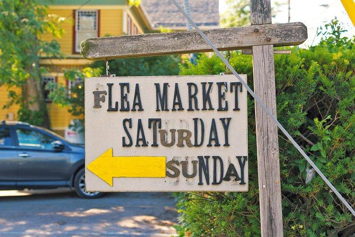 Flohmarktschild in Woodstock