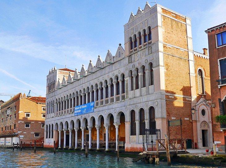 Fondamenta Turchi y el Museo de Historia Natural
