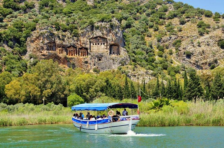 Ruinas de Kaunos a lo largo del río Dalyan