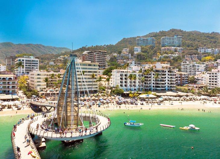 Vista aérea de Malecon Playa los Muertos, Puerto Vallarta