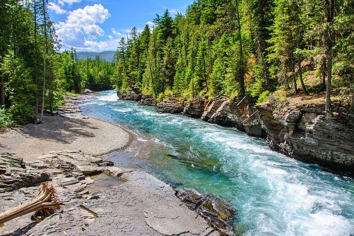Río Fork Medio del Flathead