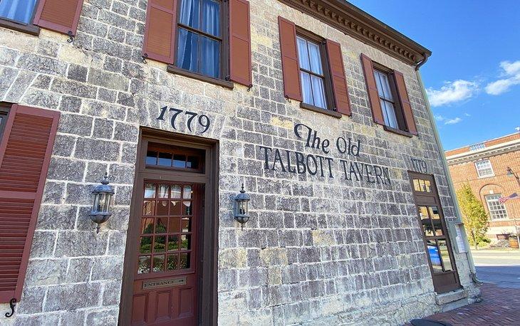 El Antiguo Talbott Tavern en el centro de Bardstown