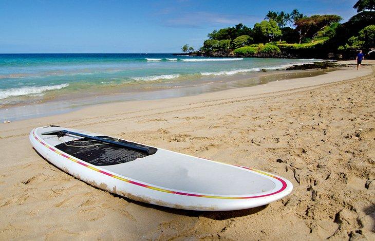 Paddleboard am Kaunaoa Beach (Mauna Kea Beach)