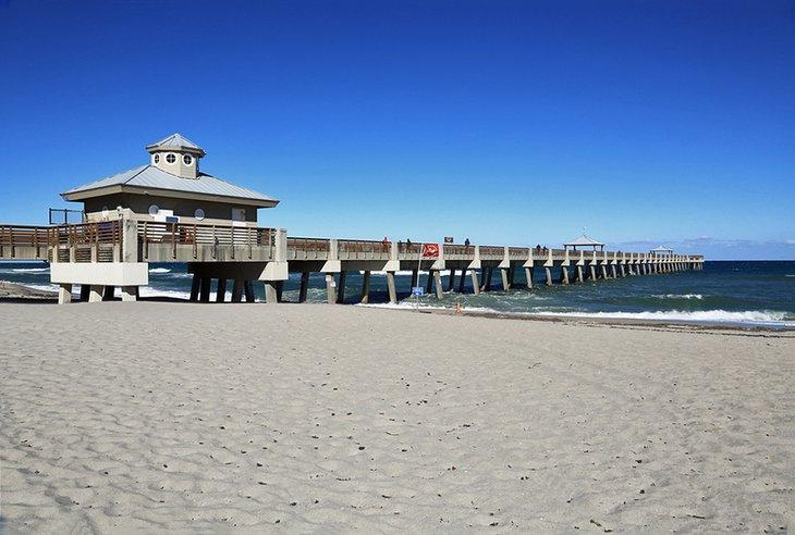 Muelle de Juno Beach