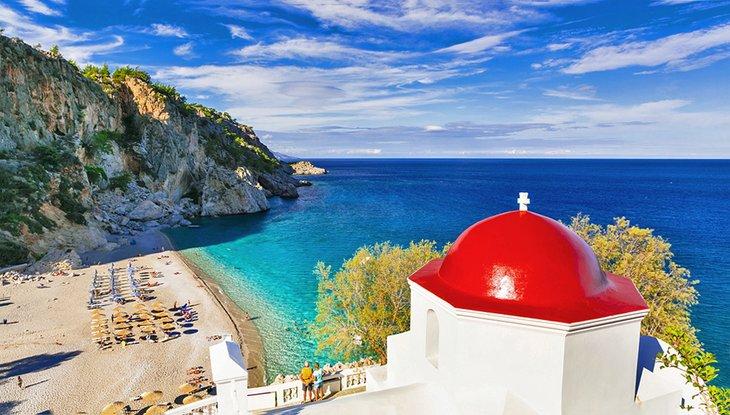 Iglesia griega con vista a la Playa de Kyra Panagia