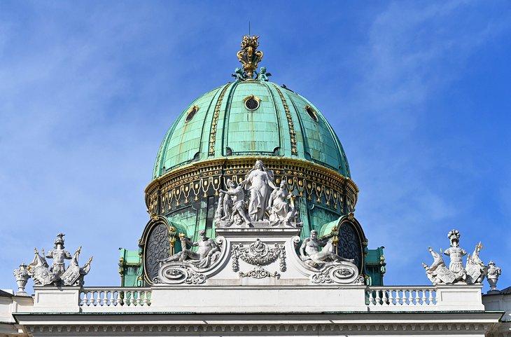 Detalle de la cúpula del Palacio Hofburg