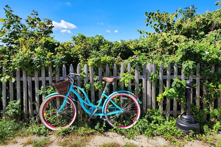 Buntes Fahrrad auf Peaks Island