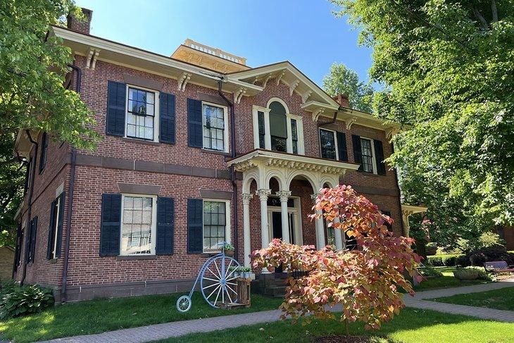 Maison Hurlbut-Dunham