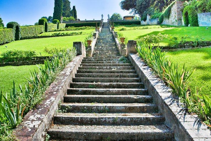 Escaleras en la Villa Bardini
