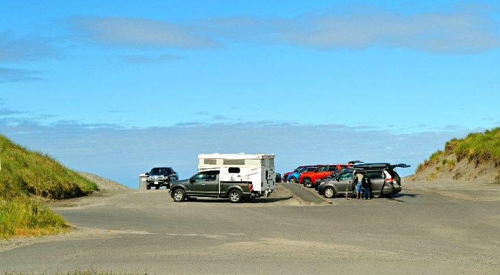 Estacionamiento en la playa en Fort Stevens State Park