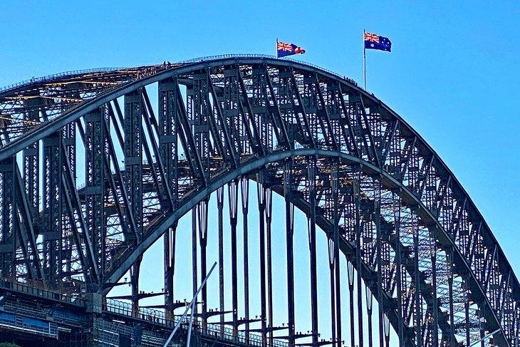 Kletterer auf der Sydney Harbour Bridge