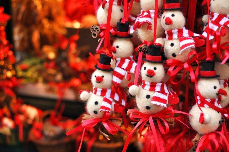 Decoraciones de mercado navideño a la venta