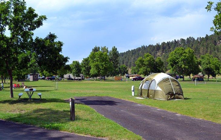 Campamento Game Lodge, Parque Estatal de Custer