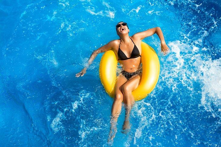 Sommer-Spaß in einem Wasserpark