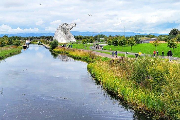 The Helix con los Kelpies a lo lejos