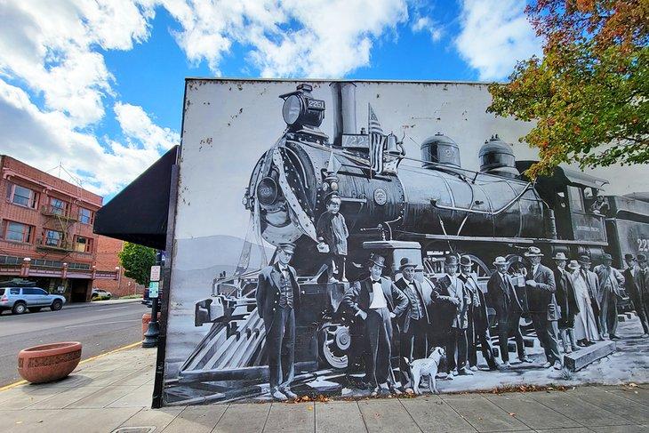 Mural en el centro de Klamath Falls