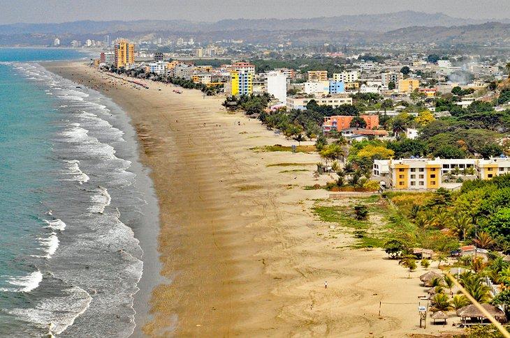 Plage d'Atacames en Équateur