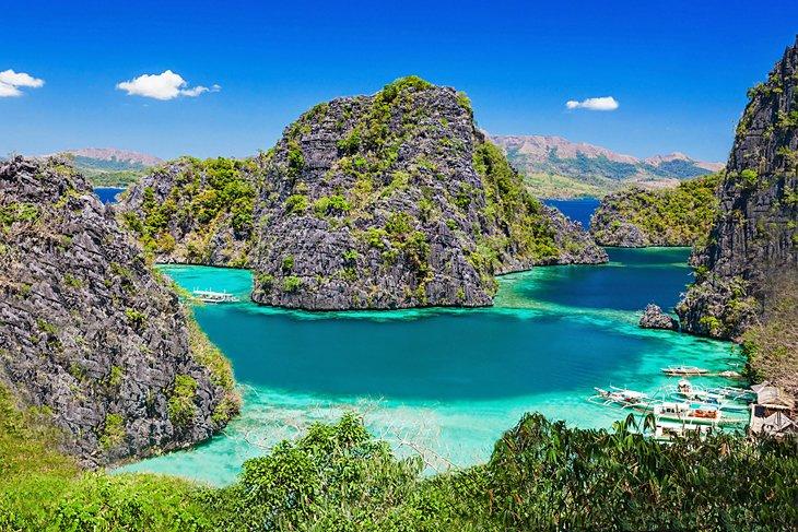Kayangan Lake