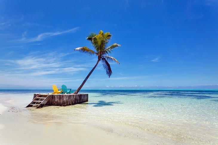 Escena de playa idílica en Belice