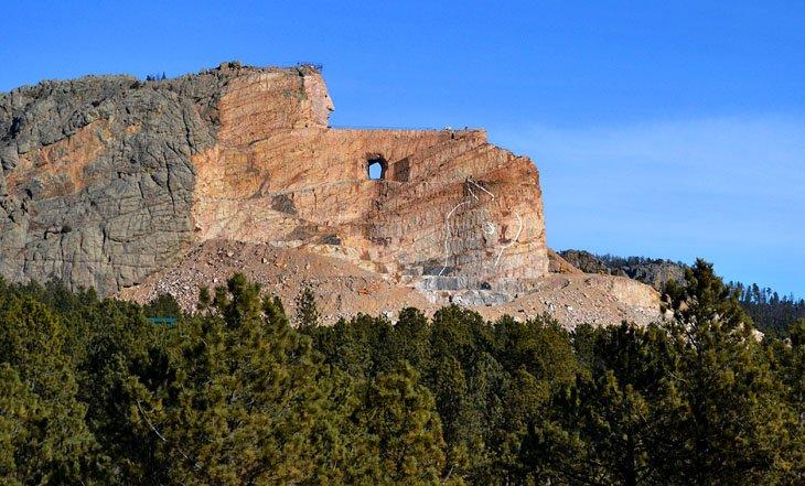 Monumento a Crazy Horse, cerca del Campamento y Resort Horse Thief