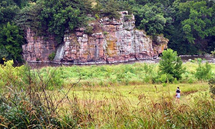 Un senderista cerca del Campamento del Parque Estatal Palisades