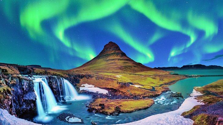 Aurores boréales à Kirkjufell, Islande