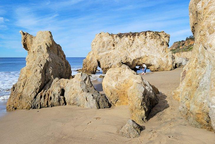 Rochers à la Plage d'État d'El Pescador