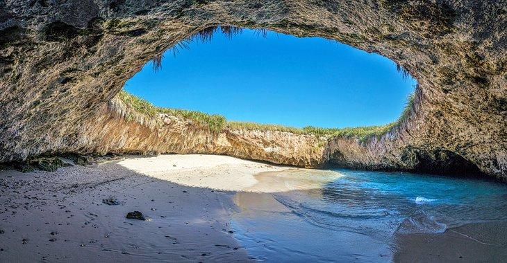 Hidden Beach in Islas Marietas